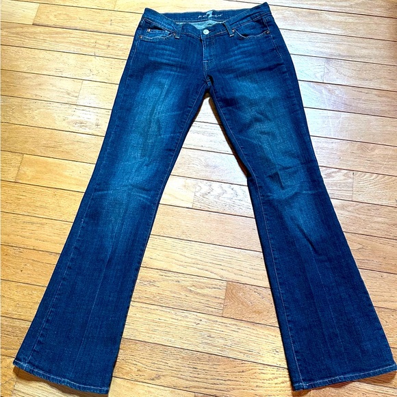 Low rise bootcut jeans 7 For All Mankind bejewelled back pockets. - Picture 1 of 3